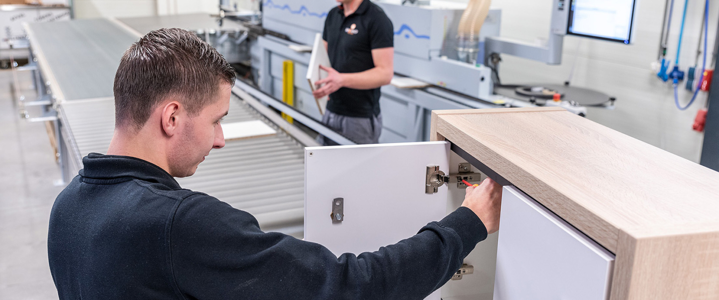 WEWO Interior concepts personeel productie lockers lr 52