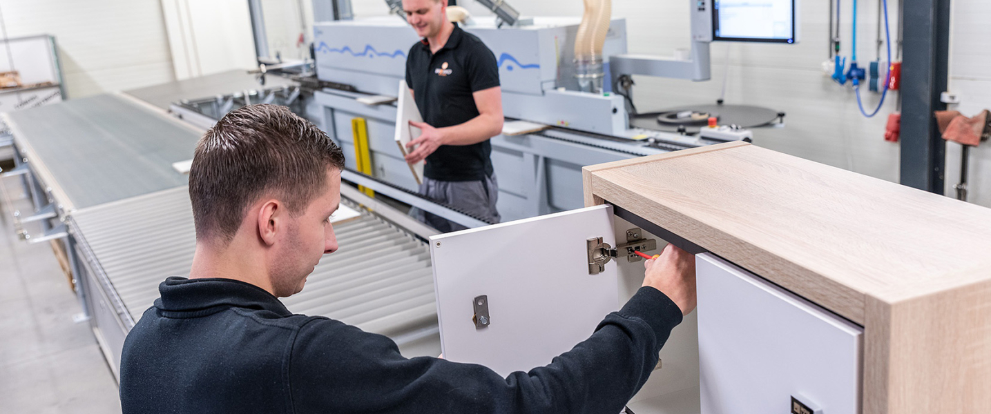 WEWO Interior concepts personeel productie lockers lr 59