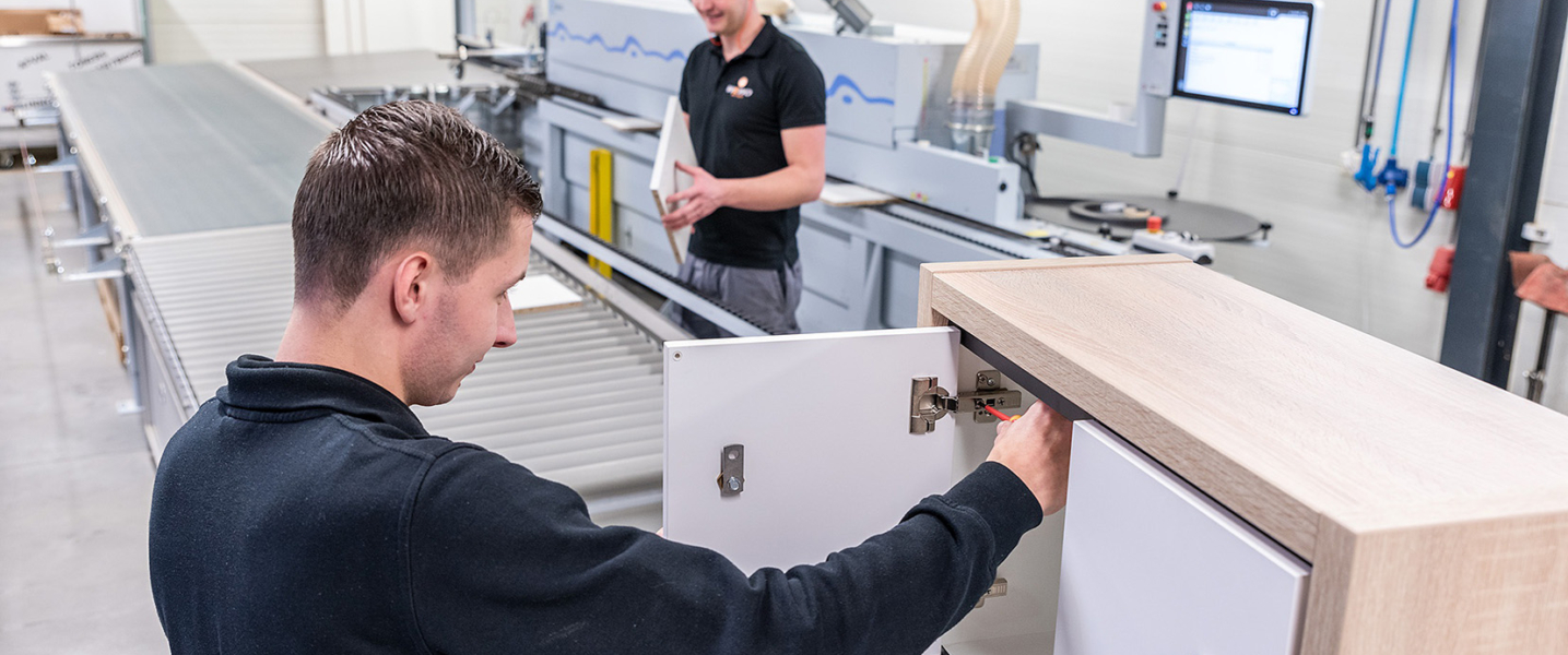 WEWO Interior concepts personeel productie lockers lr 61